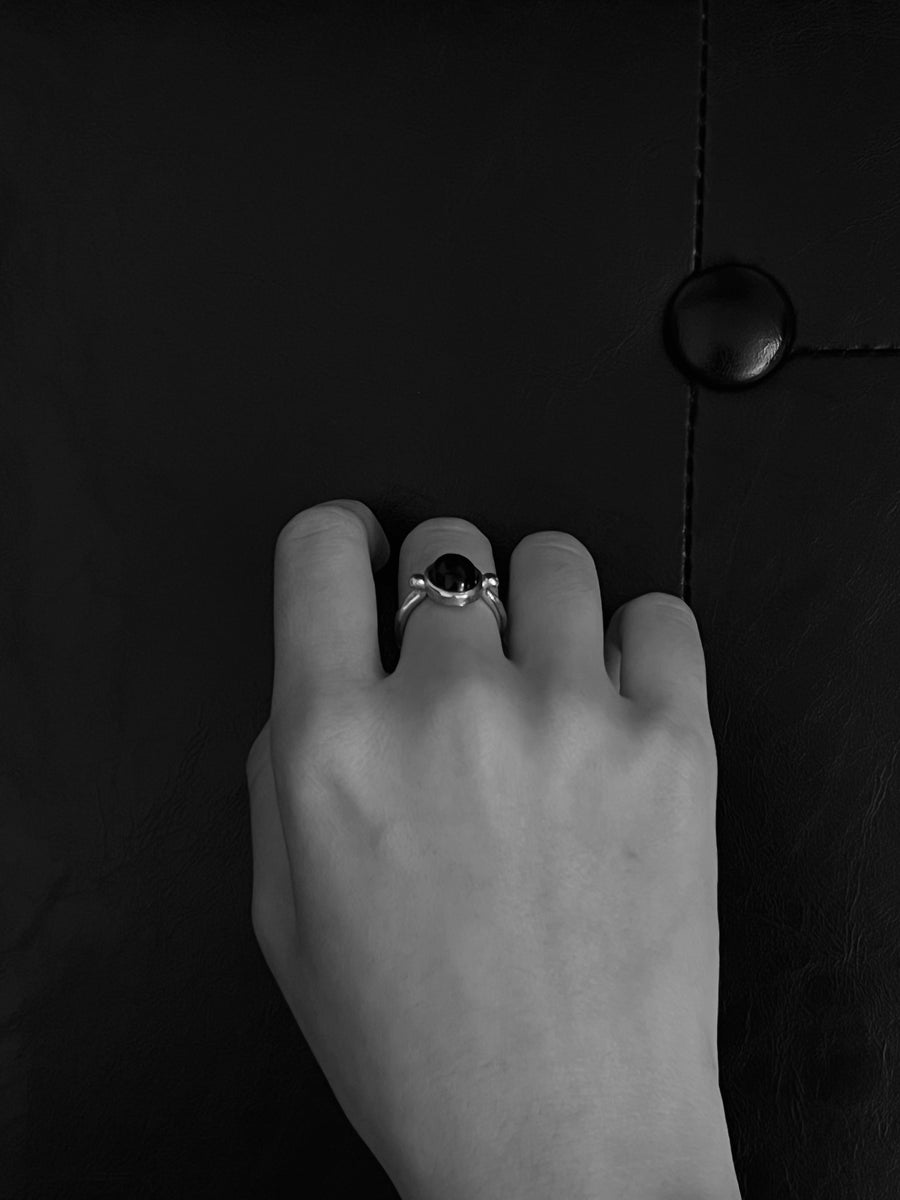 Onyx 70s Ring Silver